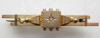 Старинная золотая брошь, украшенная алмазом, Артикул 119